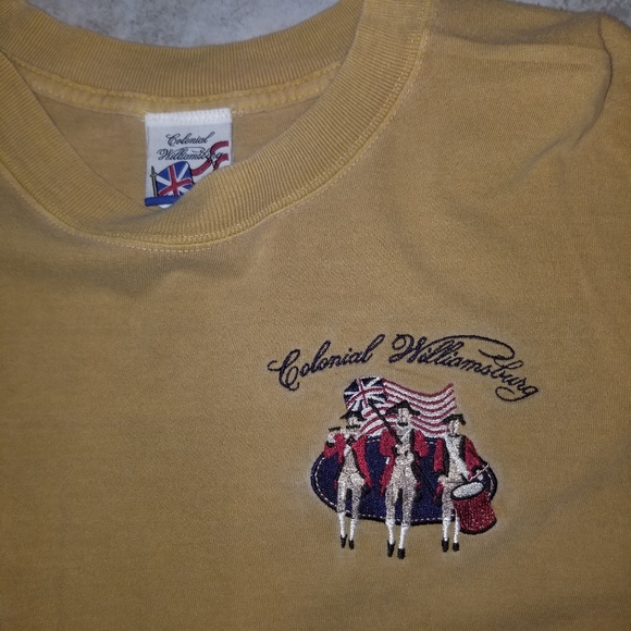Colonial Williamsburg Tee - Picture 2 of 3